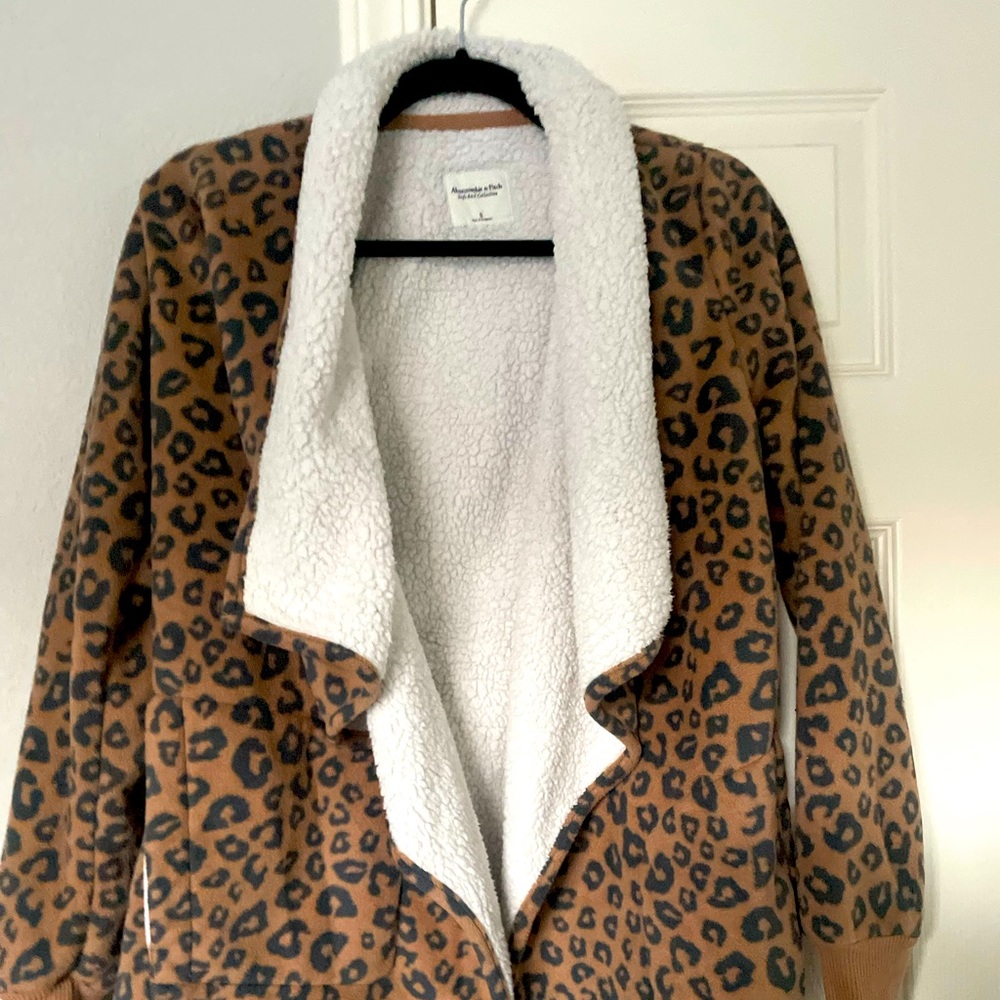 Abercrombie & Fitch cheetah Cardigan